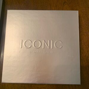 ICONIC London Eyeshadow Palette with Warm Tones